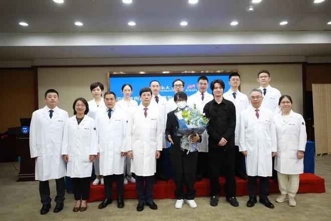 知名歌手在浙江接受心肝移植手術(shù)今天出院！本人發(fā)長文：感謝祖國感謝杭州(圖2)