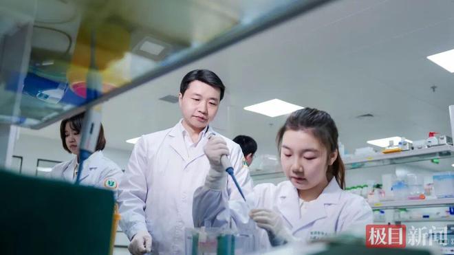 扎根家鄉(xiāng)護(hù)心腦健康！80后教授楊簡斬獲湖北科技進(jìn)步一等獎(圖5)